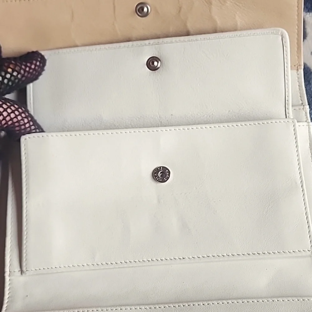 Chanel Beige/Cream Lambskin Leather Front Snap Diamond Trifold Long Wallet COA